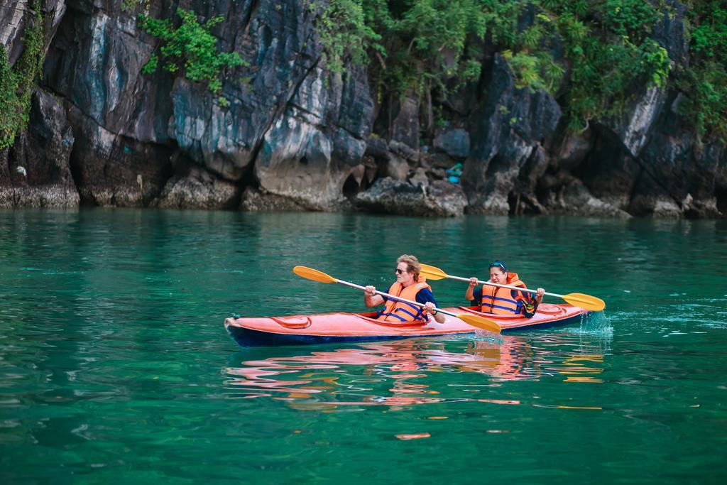 Hotel Cristina Diamond Cruise Ha Long Camera foto