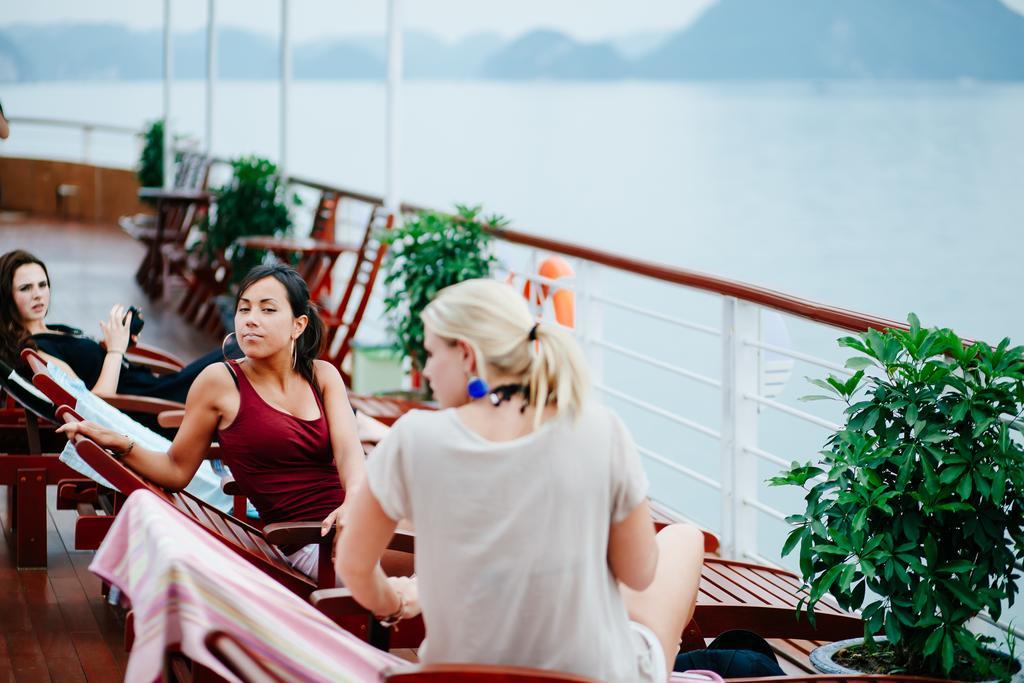 Hotel Cristina Diamond Cruise Ha Long Camera foto