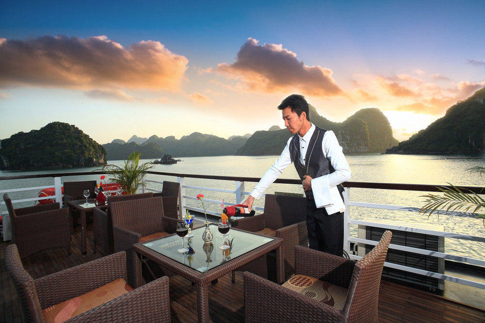 Hotel Cristina Diamond Cruise Ha Long Esterno foto