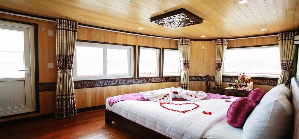 Hotel Cristina Diamond Cruise Ha Long Esterno foto